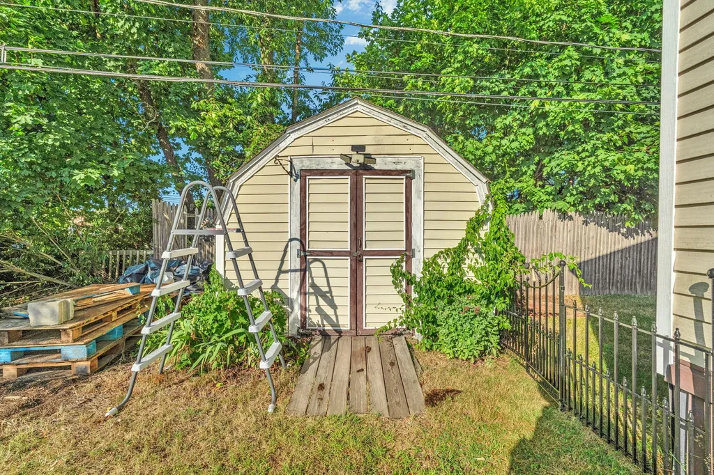 42 Robin Lane Windham ME 04062