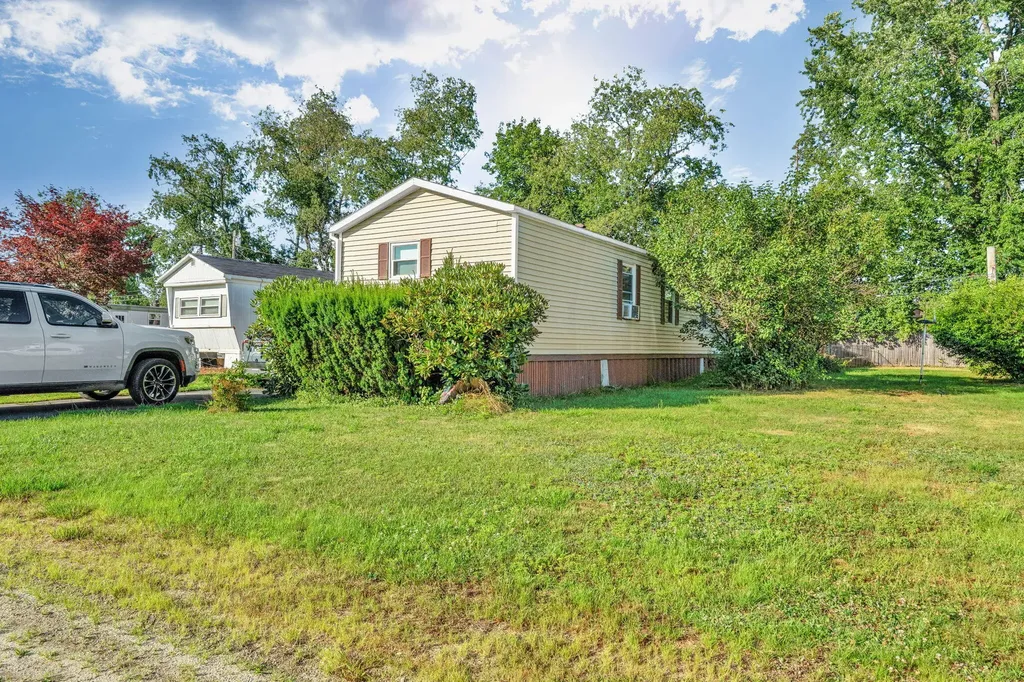 42 Robin Lane Windham ME 04062