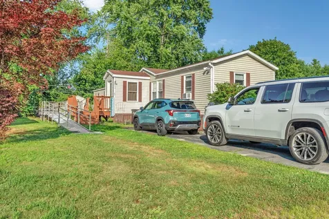42 Robin Lane Windham ME 04062
