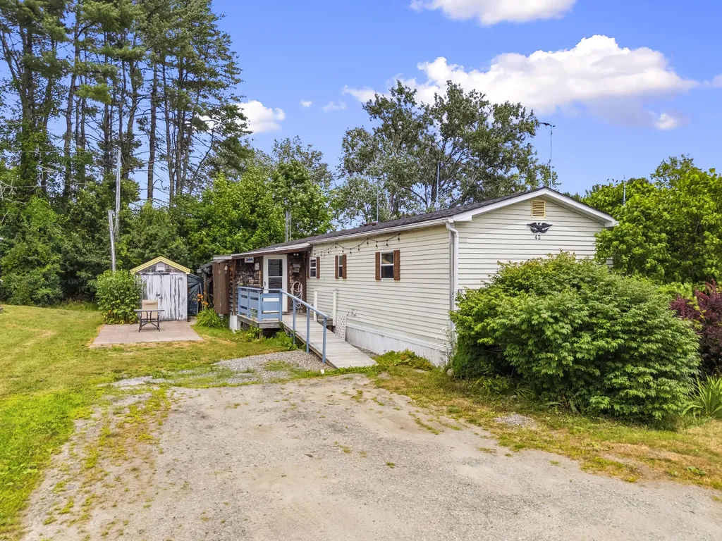 43 Medomak Mobile Home Park Waldoboro ME 04572