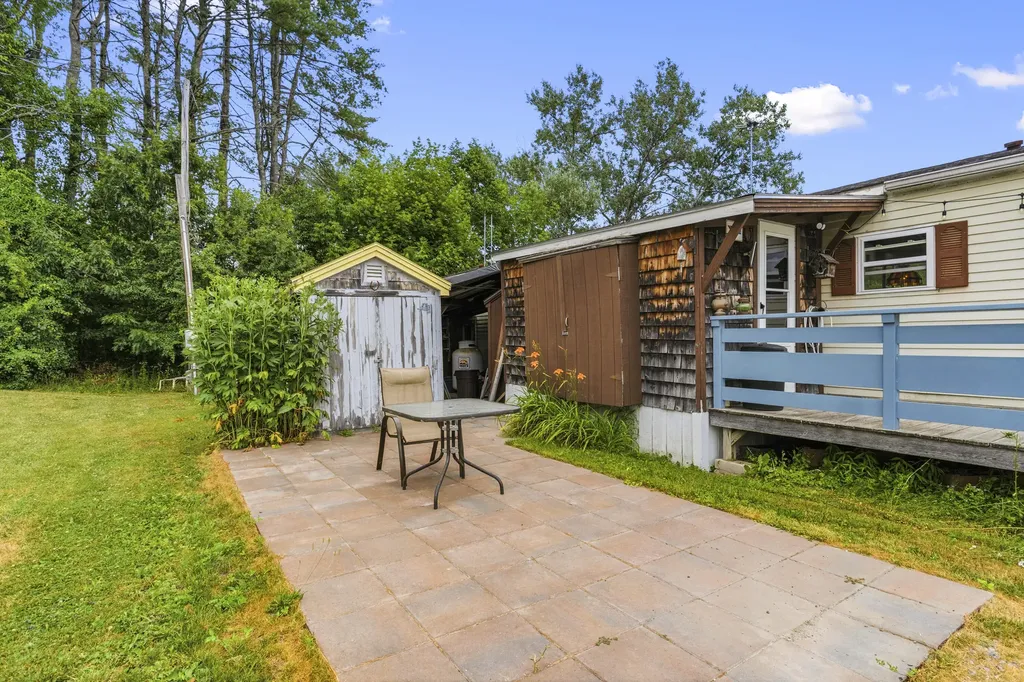 43 Medomak Mobile Home Park Waldoboro ME 04572
