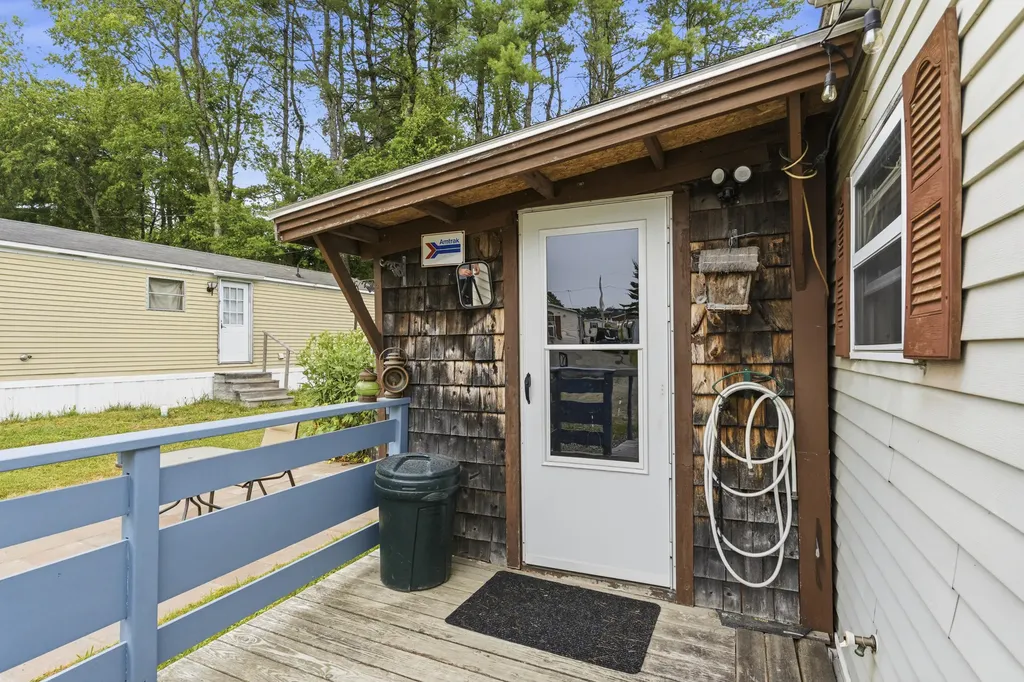 43 Medomak Mobile Home Park Waldoboro ME 04572