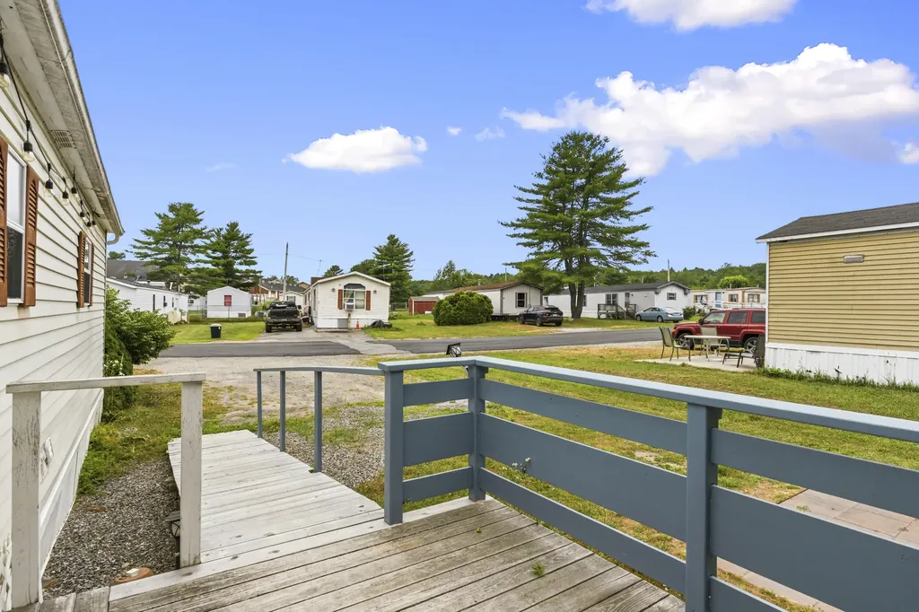 43 Medomak Mobile Home Park Waldoboro ME 04572