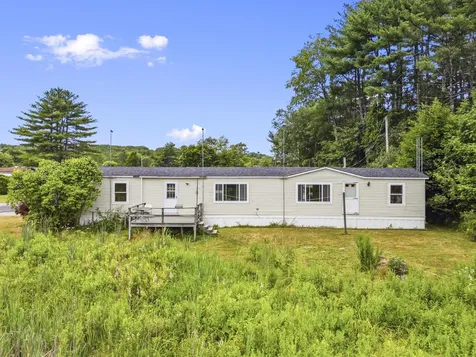 43 Medomak Mobile Home Park Waldoboro ME 04572