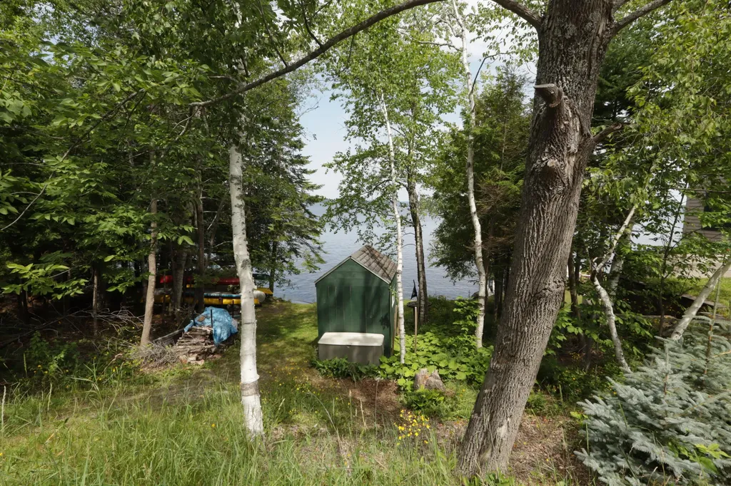 3965 Rockwood Road Rockwood T1 R1 Nbkp ME 04478