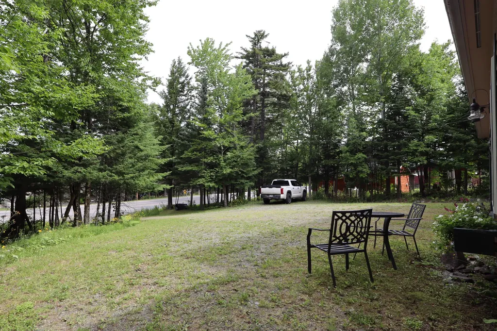 3965 Rockwood Road Rockwood T1 R1 Nbkp ME 04478
