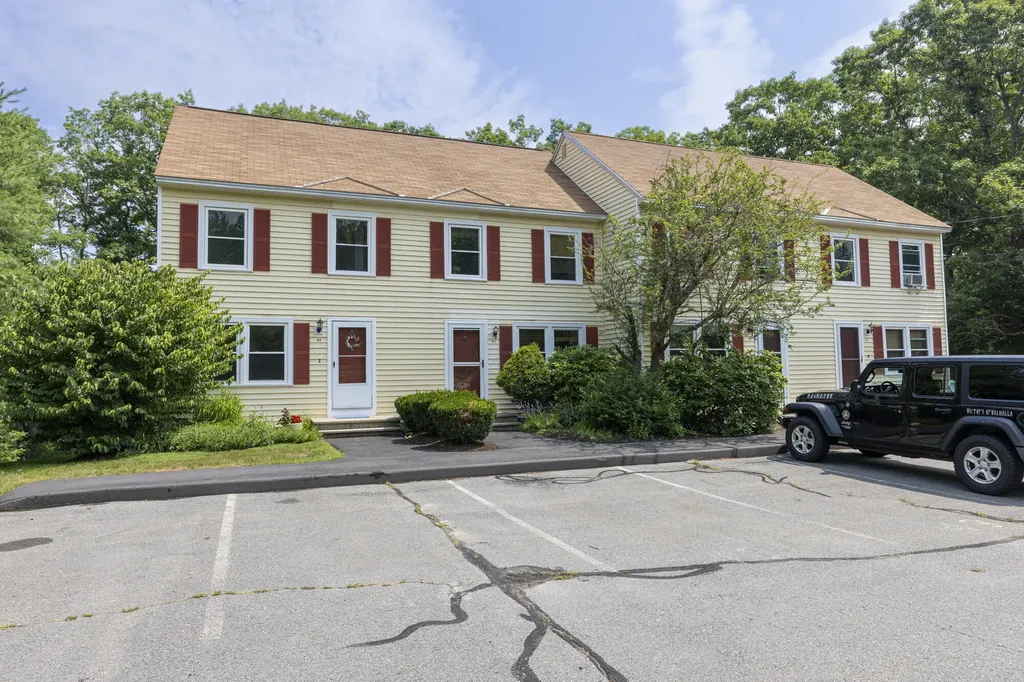 44 Powder Mill Drive Kennebunk ME 04043