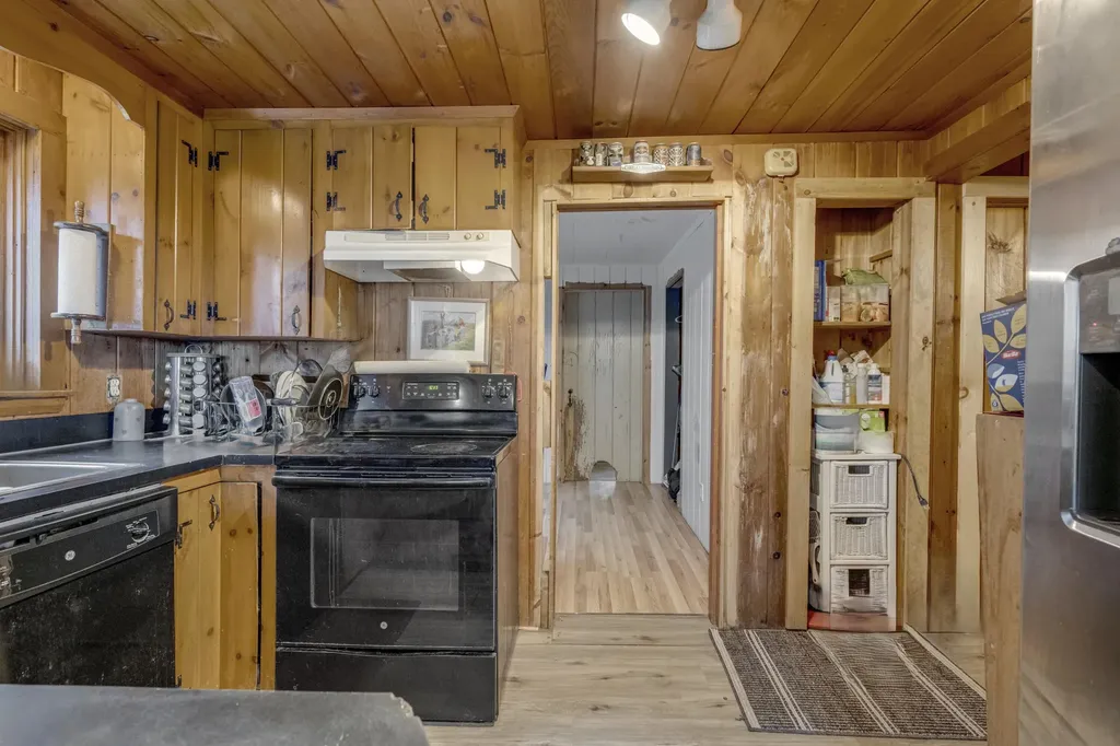 146 Hemingway Road Norway ME 04268