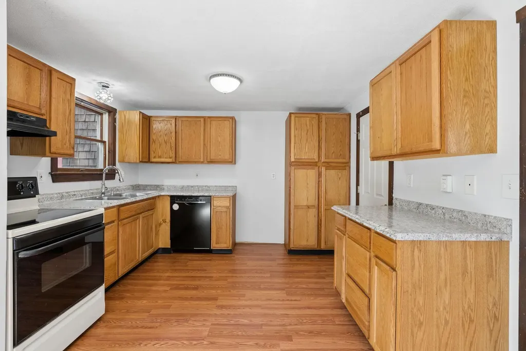 38 Munroe Lane Topsham ME 04086