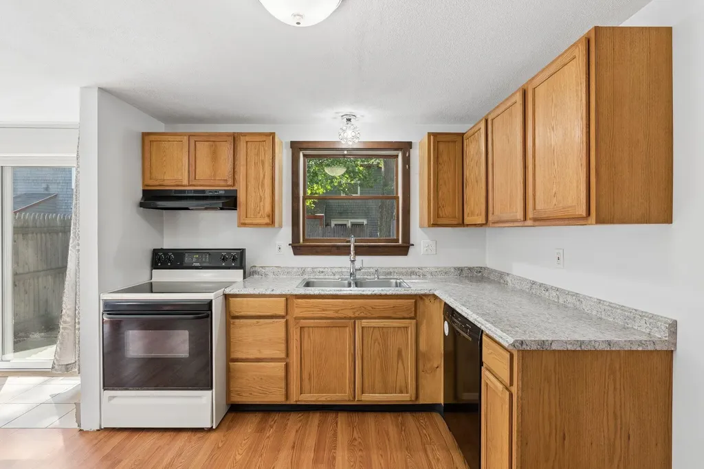 38 Munroe Lane Topsham ME 04086