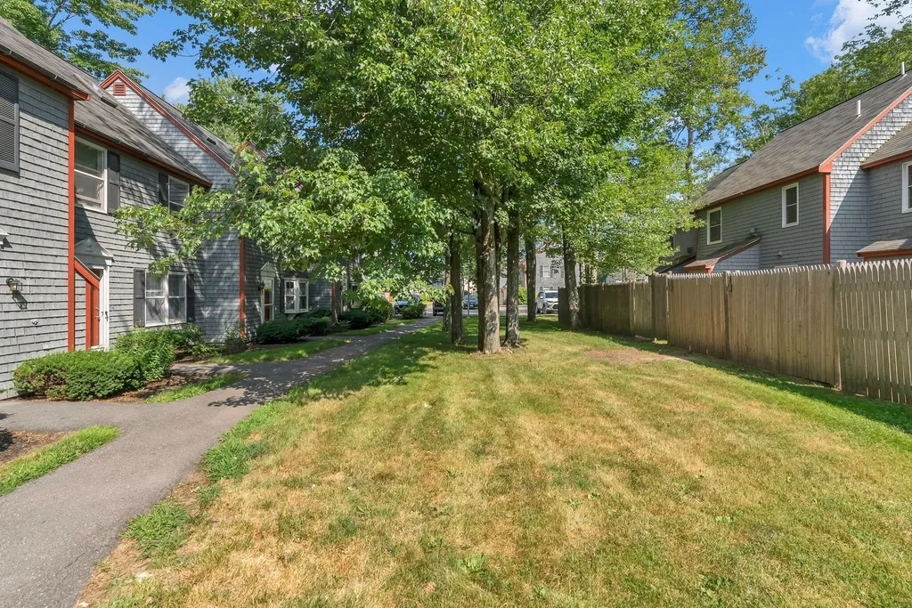 38 Munroe Lane Topsham ME 04086