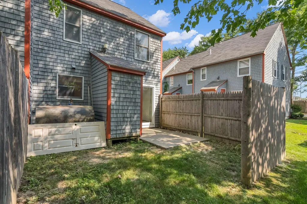 38 Munroe Lane Topsham ME 04086