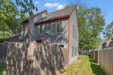38 Munroe Lane Topsham ME 04086