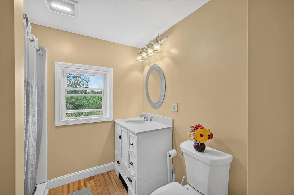 613 Main Street Monmouth ME 04259