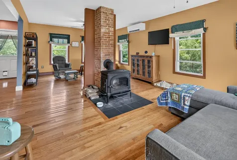 613 Main Street Monmouth ME 04259