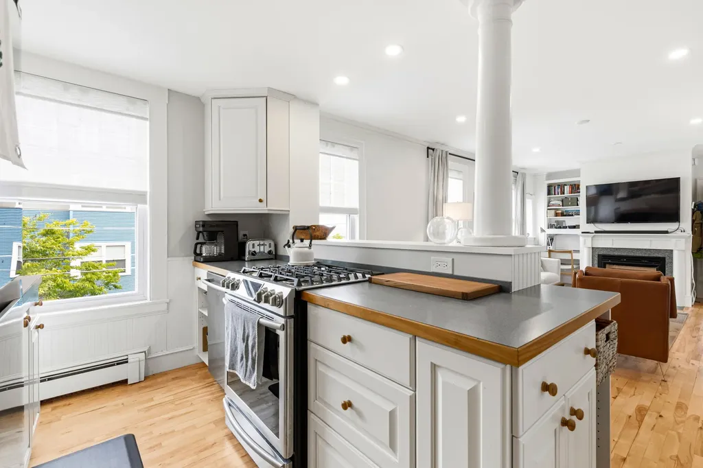 164 Pearl Street Portland ME 04101