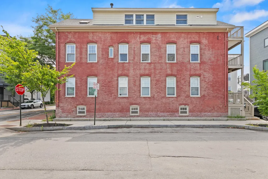 164 Pearl Street Portland ME 04101
