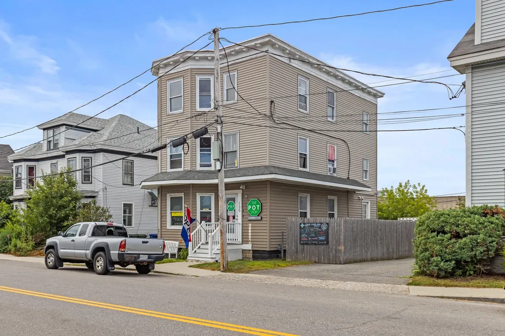 135 Ocean Street South Portland ME 04106
