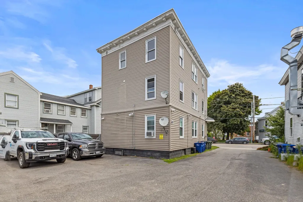 135 Ocean Street South Portland ME 04106