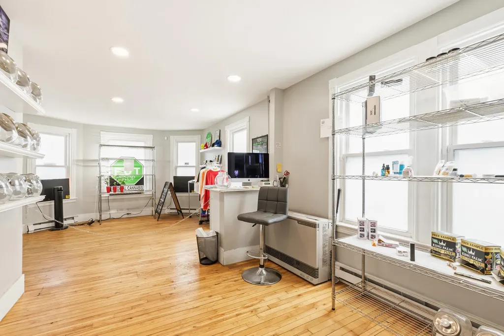 135 Ocean Street South Portland ME 04106