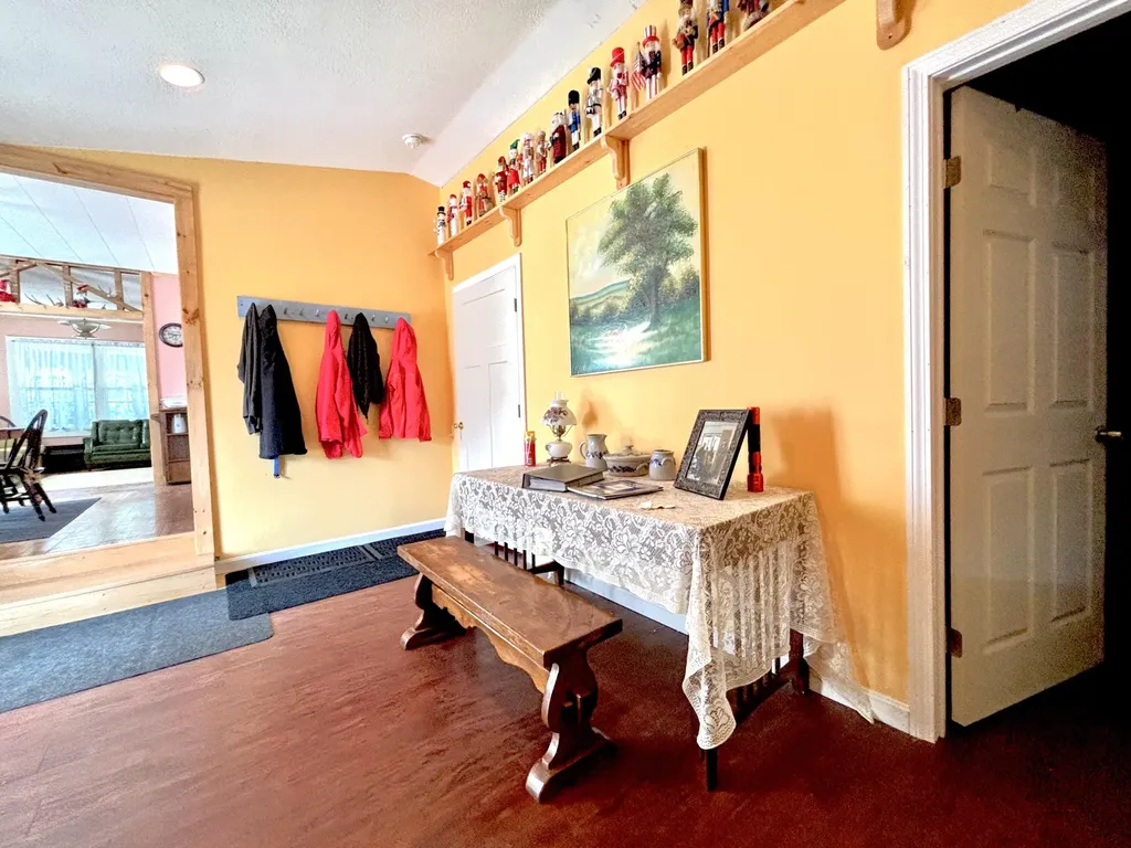 29 Katahdin Avenue Millinocket ME 04462