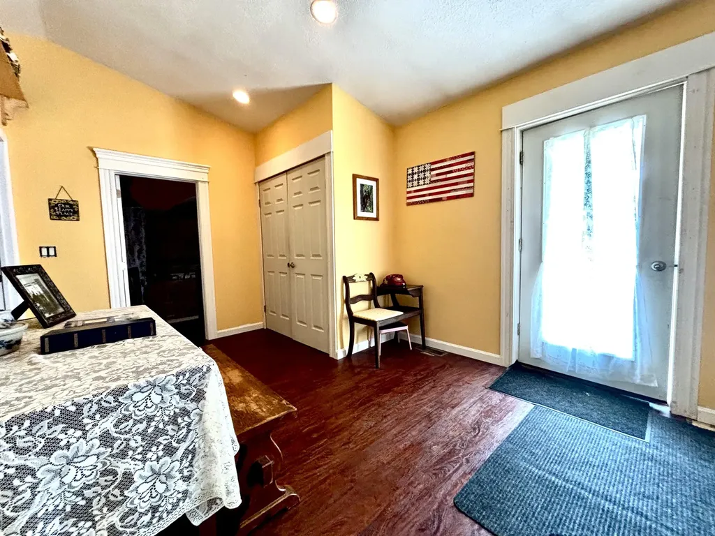 29 Katahdin Avenue Millinocket ME 04462