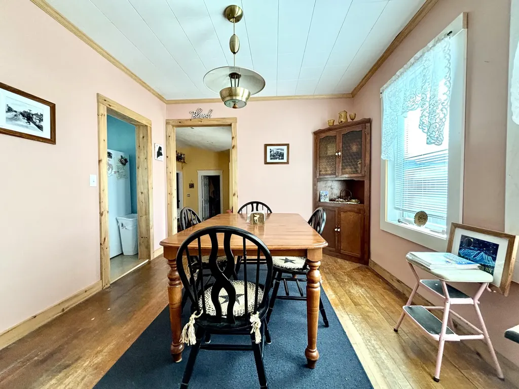 29 Katahdin Avenue Millinocket ME 04462