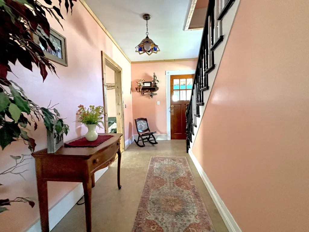 29 Katahdin Avenue Millinocket ME 04462