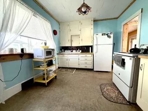 29 Katahdin Avenue Millinocket ME 04462