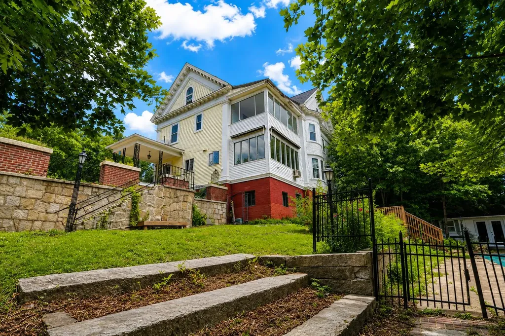405 Pine Street Rumford ME 04276