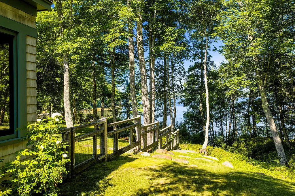 715 St George Road South Thomaston ME 04858