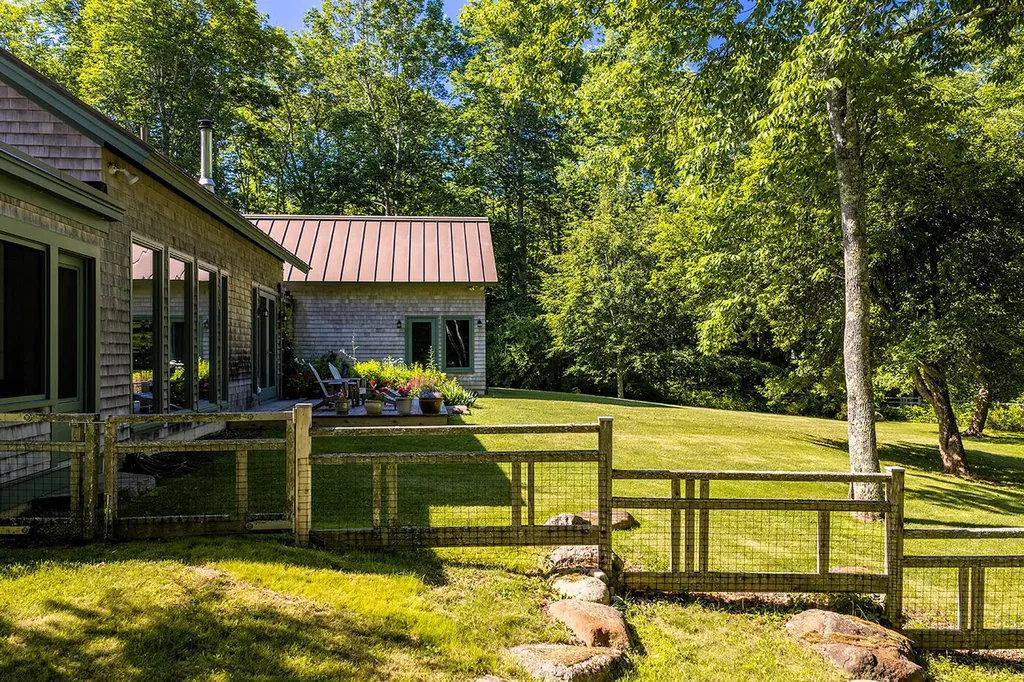 715 St George Road South Thomaston ME 04858