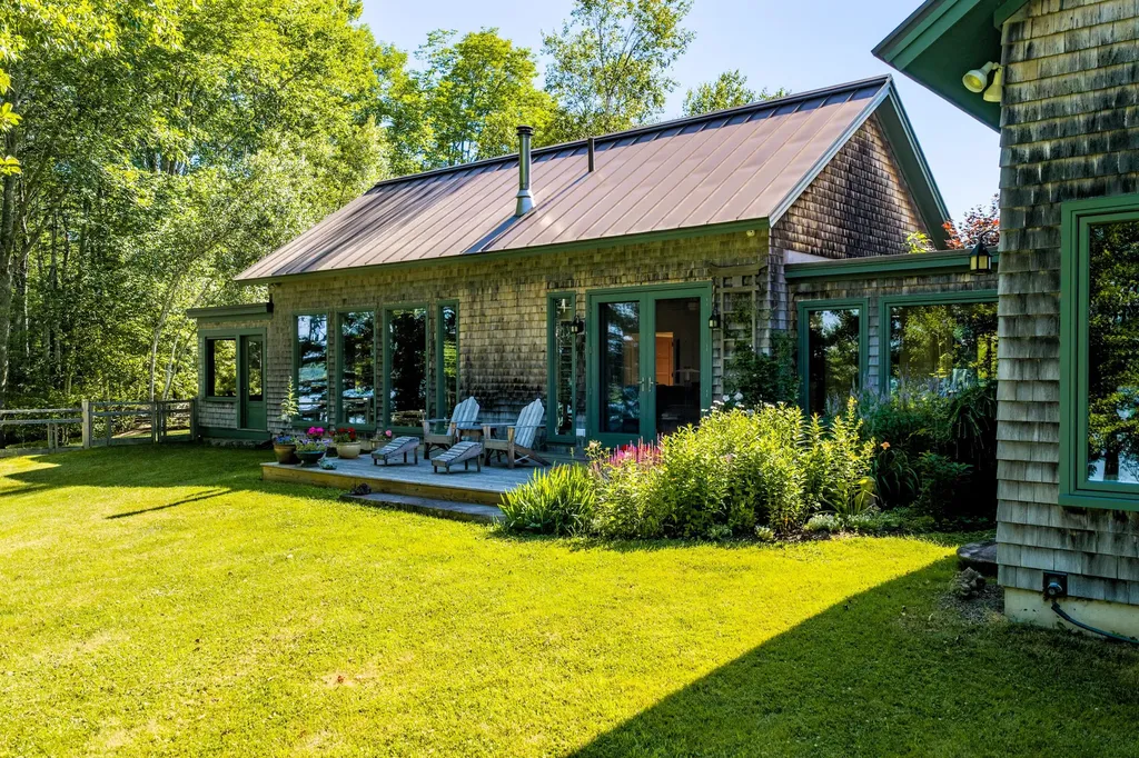 715 St George Road South Thomaston ME 04858