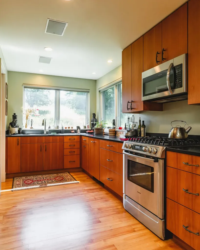 715 St George Road South Thomaston ME 04858