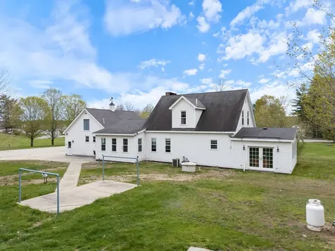 15 Pickerel Pond Road Limerick ME 04048