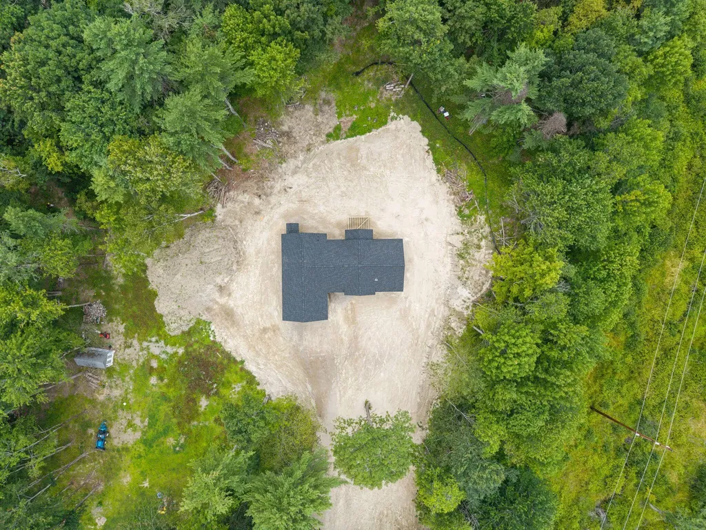 12 Middle Jam Road Gorham ME 04038