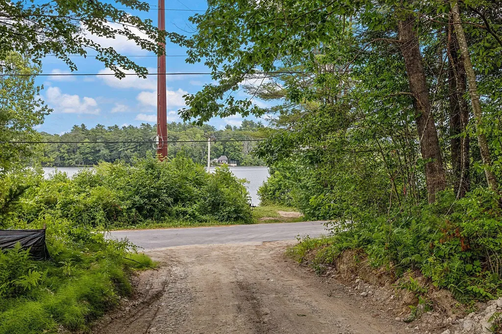 12 Middle Jam Road Gorham ME 04038