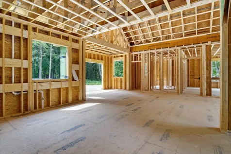 12 Middle Jam Road Gorham ME 04038