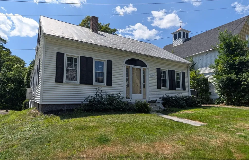 7 Kennebec Street Skowhegan ME 04976