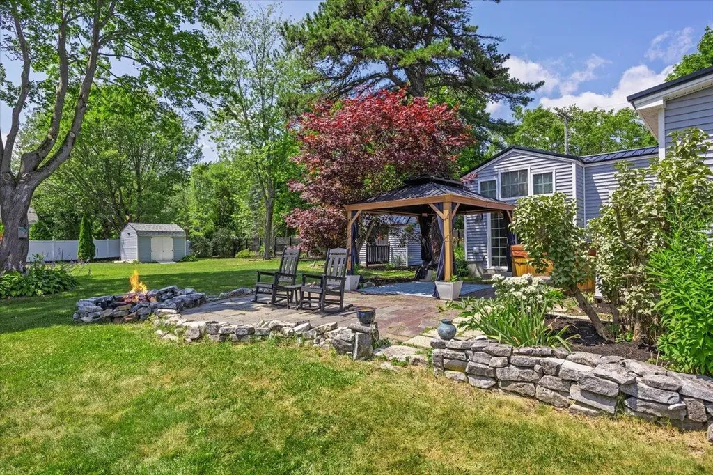 4 Old County Road Scarborough ME 04074