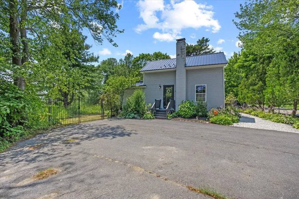4 Old County Road Scarborough ME 04074