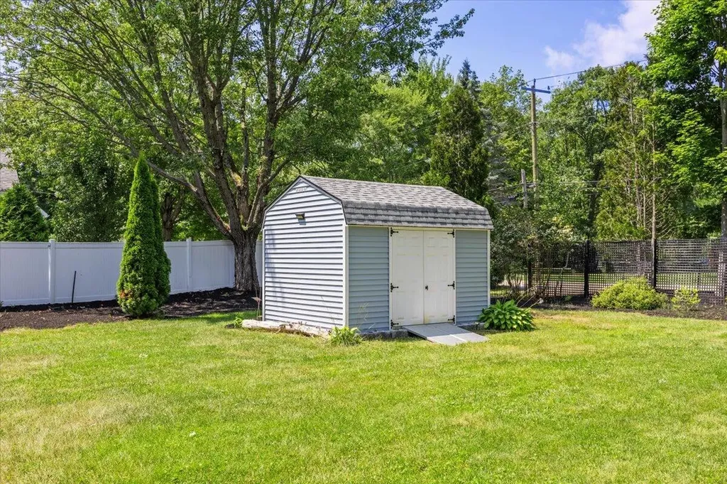 4 Old County Road Scarborough ME 04074