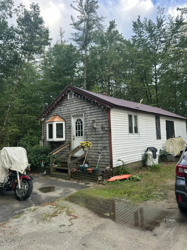 21 Latimer Road Gray ME 04039