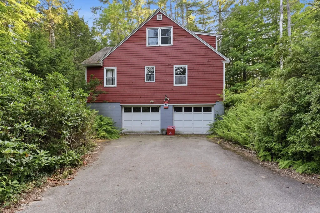 11 Parsons Lane Sanford ME 04083
