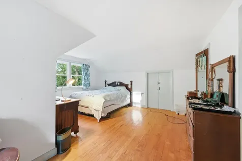11 Parsons Lane Sanford ME 04083