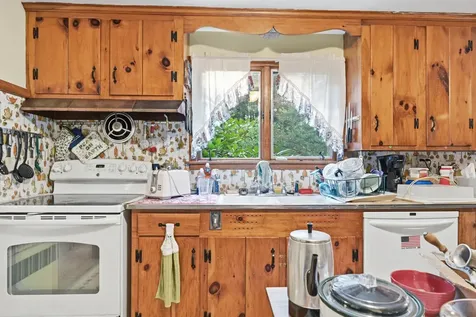 11 Parsons Lane Sanford ME 04083