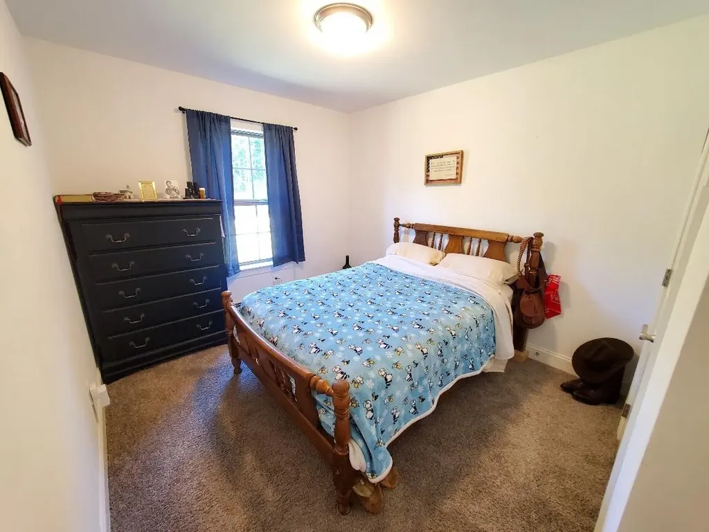21 Pioneer Way Aurora ME 04408