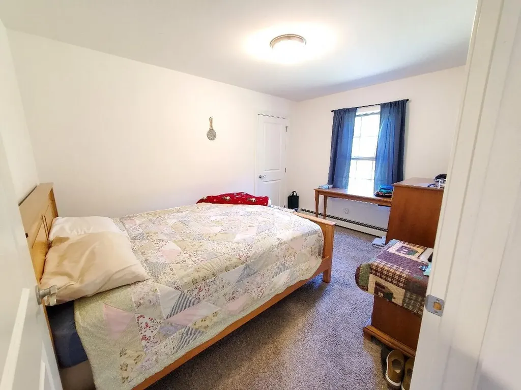 21 Pioneer Way Aurora ME 04408