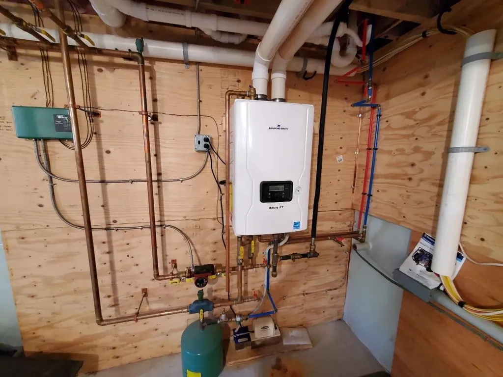 21 Pioneer Way Aurora ME 04408