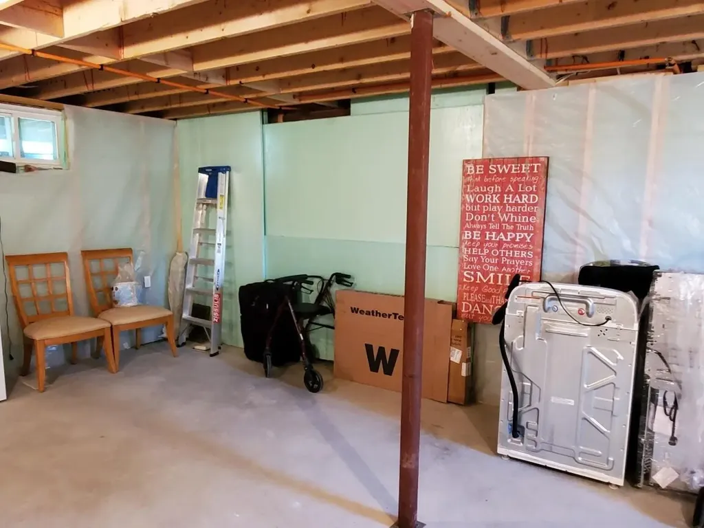 21 Pioneer Way Aurora ME 04408